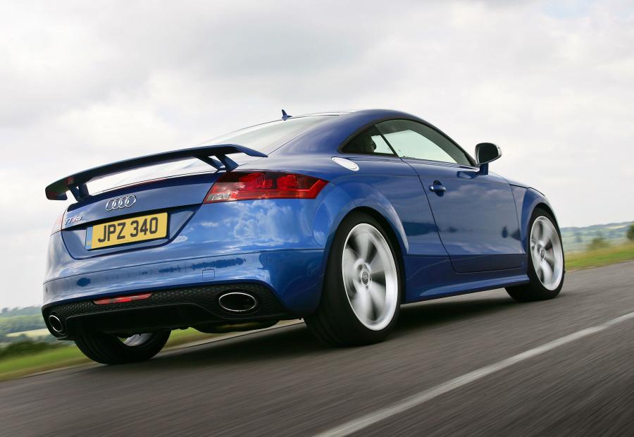  Audi TT RS Coupe (8J) 2009 года  (UK) (фото 7 из 21)